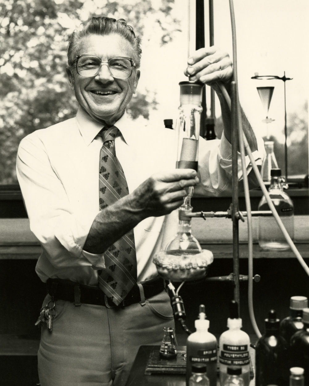 1977 Carlson Award Winner, Arne Langsjoen, Chemistry Department