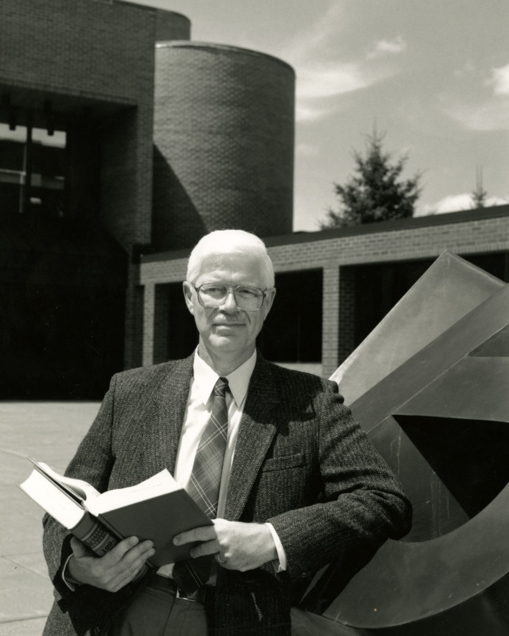 1993 Carlson Award Winner, Ronald Christenson, Political Science Department