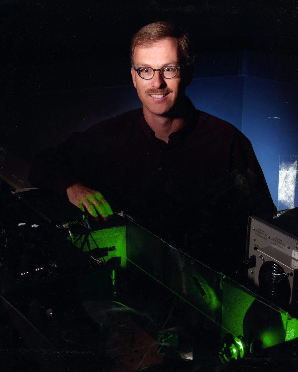 2006 Carlson Award Winner, Paul Saulnier, Physics Department