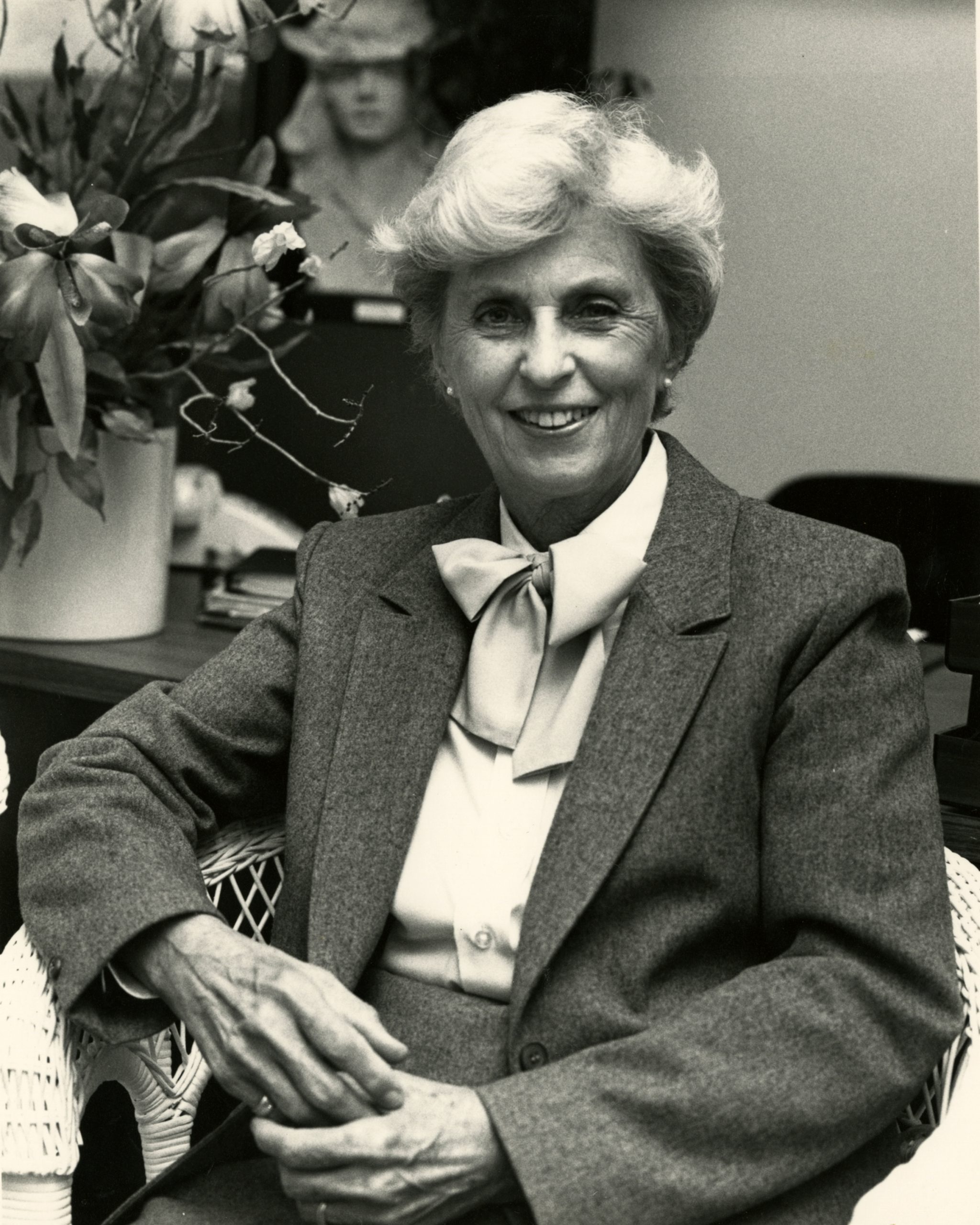 Verona Gordon, 1976 Carlson Award Winner, Nursing Department