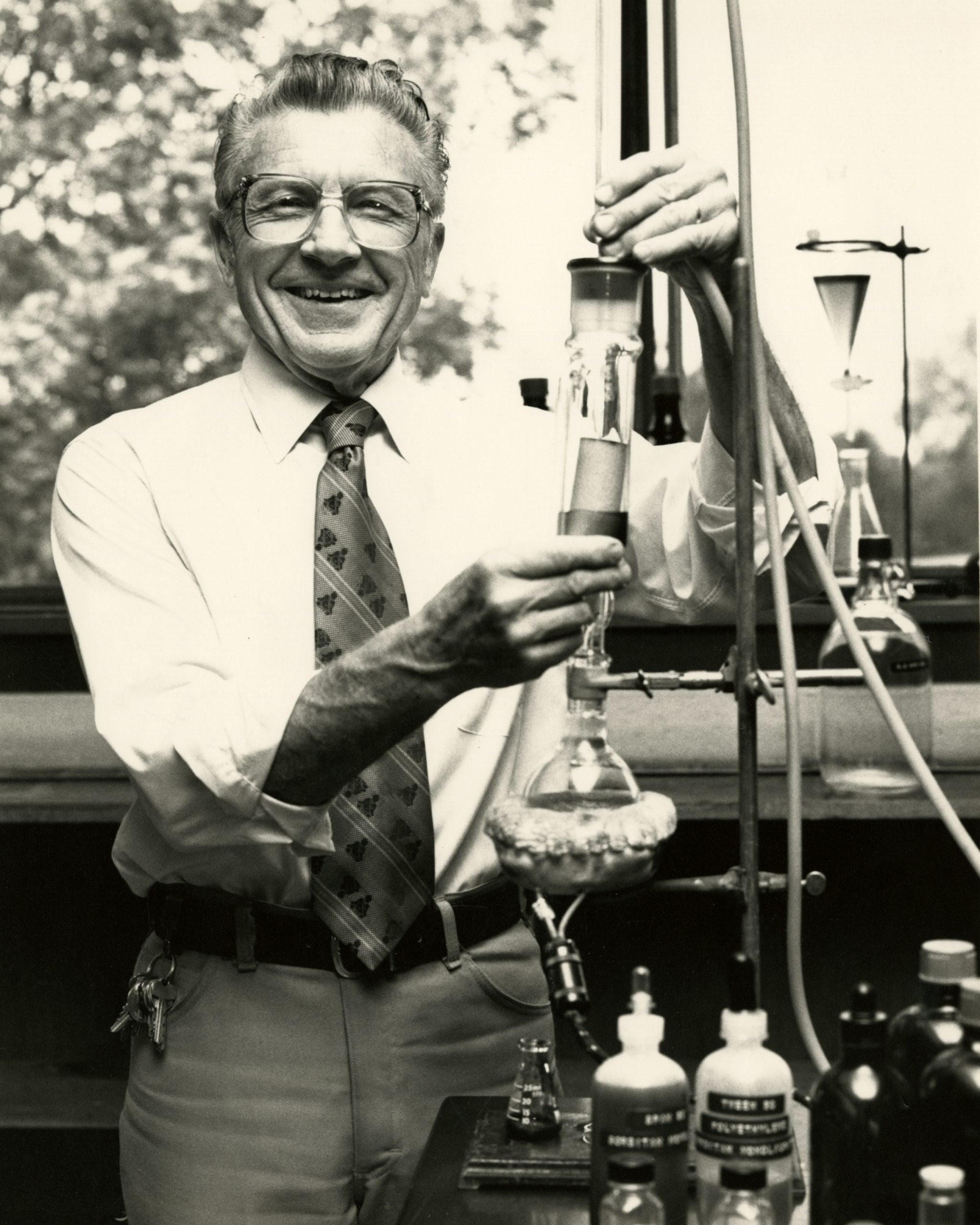 Arne Langsjoen, 1977 Carlson Award Winner, Chemistry Department